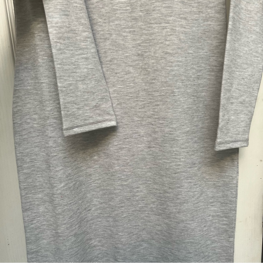 Aritzia Light Gray Long Sleeve Dress Soft-brushed jersey maxi dress size Large - Picture 6 of 8